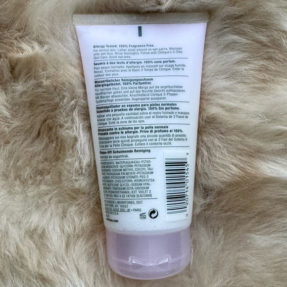 Clinique 5 oz Rinse-off foamy cleanser, NEW - Picture 2 of 2